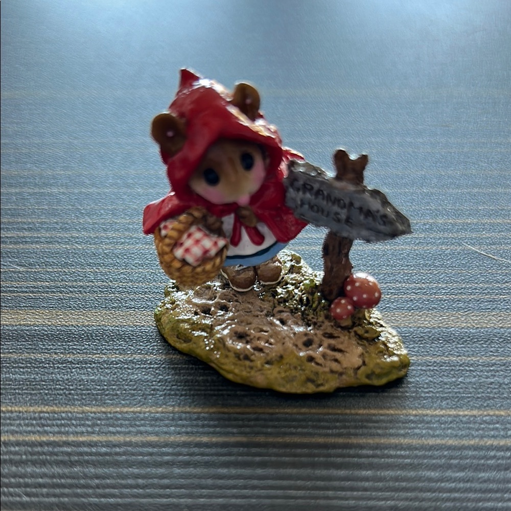 Reluctant Red Wee Forest Folk